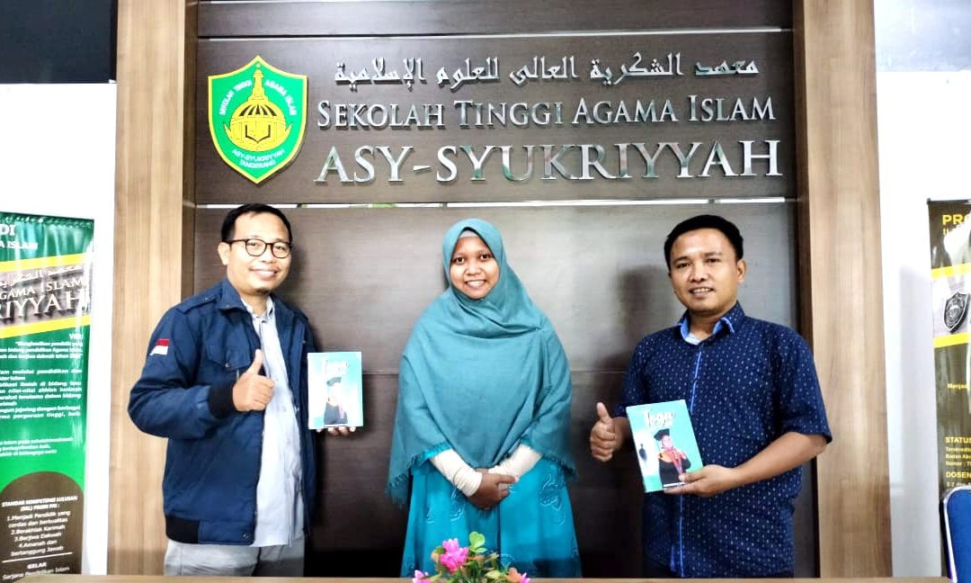 Alumni Prodi PAI Sumbang Buku Karya Sendiri