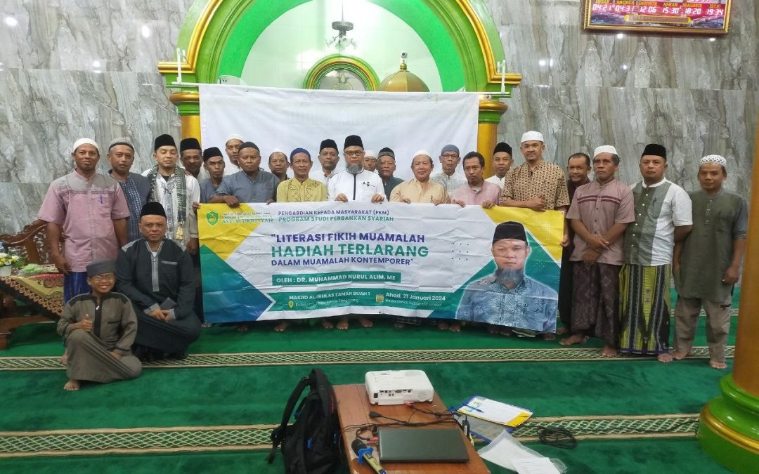 PKM Literasi Hadiah Terlarang dalam Muamalah Maliyah Kontemporer Masyarakat Taman Buah Kutabumi Pasar Kemis Tangerang