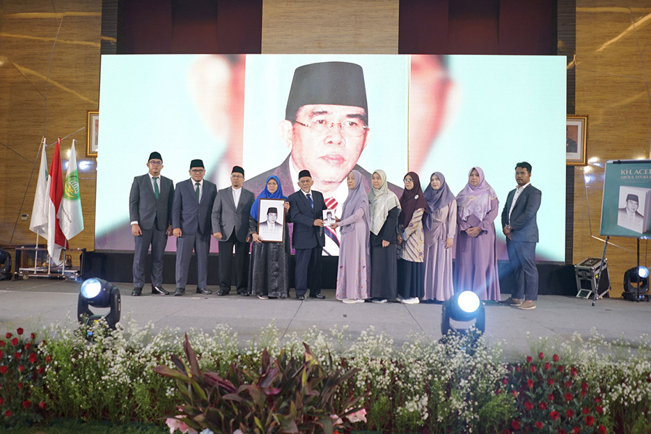 Launching Buku Biografi KH. Acep Abdul Syukur: Ulama Modern Kota Tangerang (Tokoh Pendiri Asy-Syukriyyah)